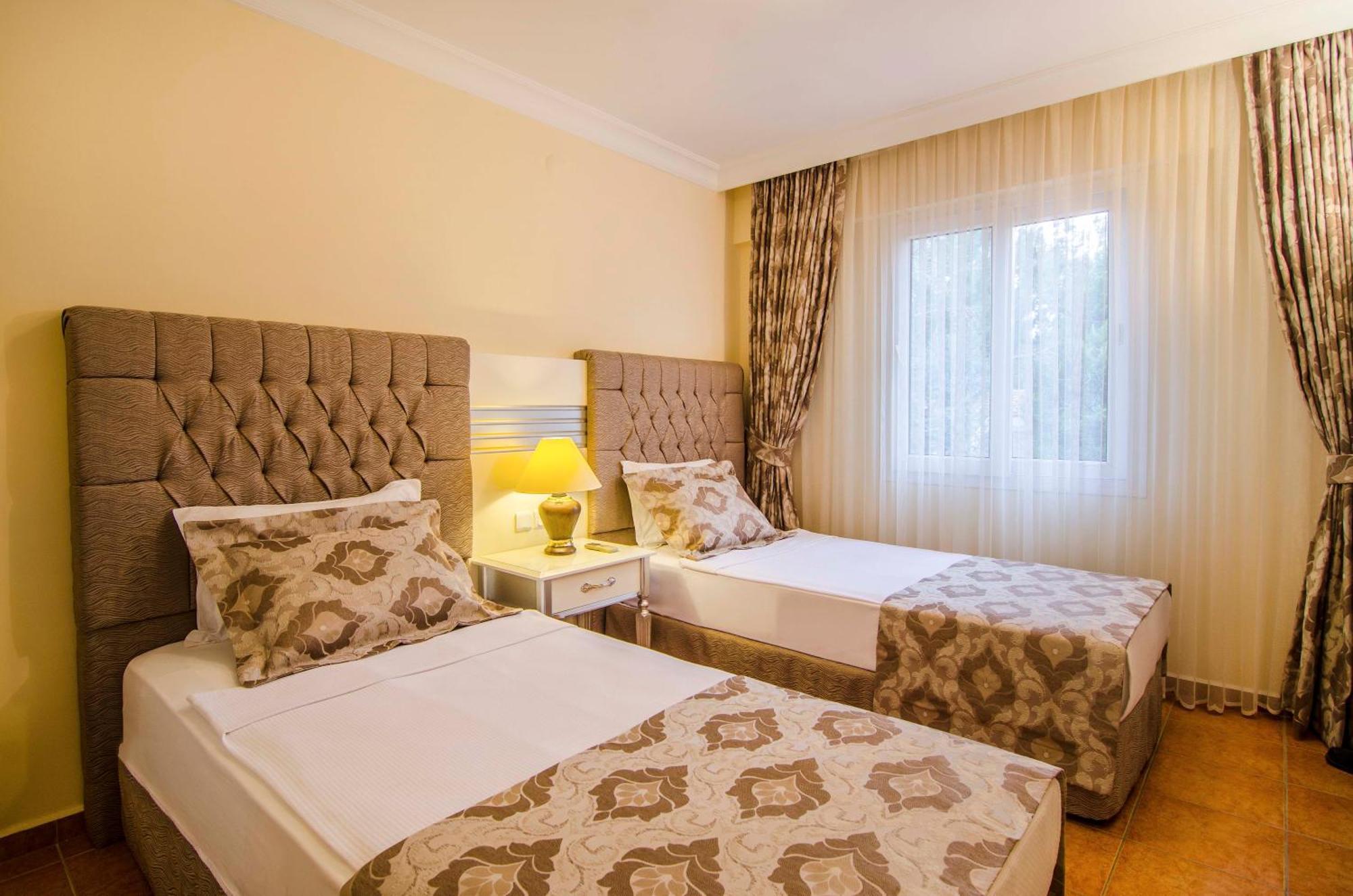 Pine Club Apart Hotel Kusadasi Exterior photo