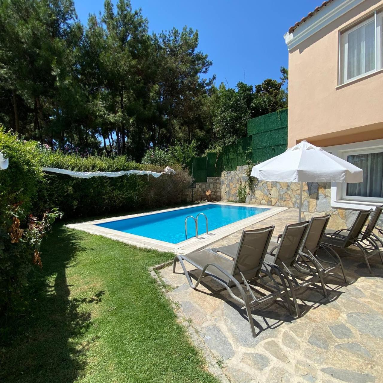 Pine Club Apart Hotel Kusadasi Exterior photo