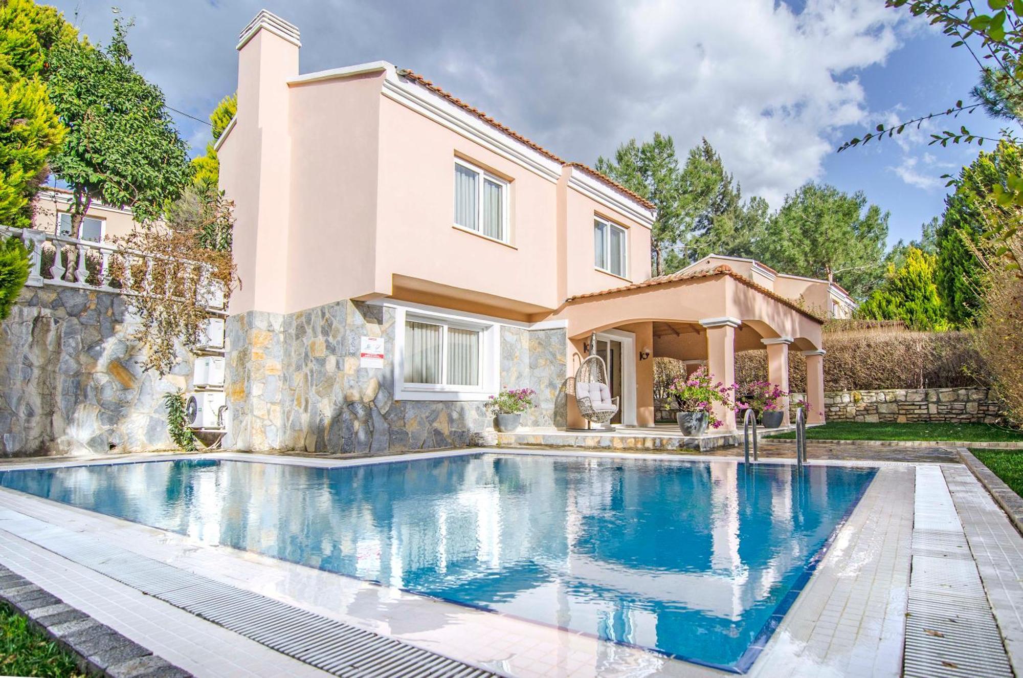 Pine Club Apart Hotel Kusadasi Exterior photo