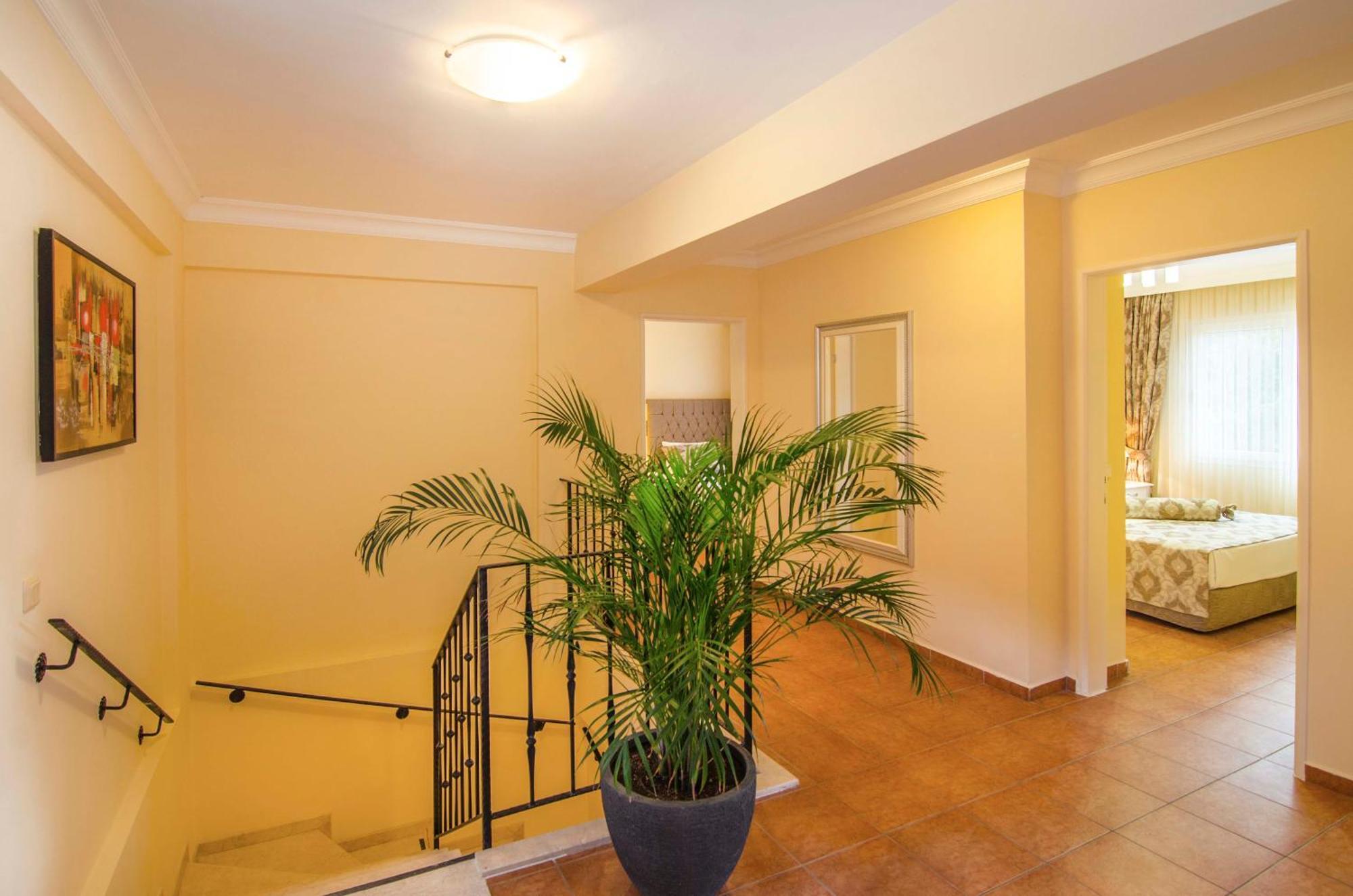 Pine Club Apart Hotel Kusadasi Exterior photo