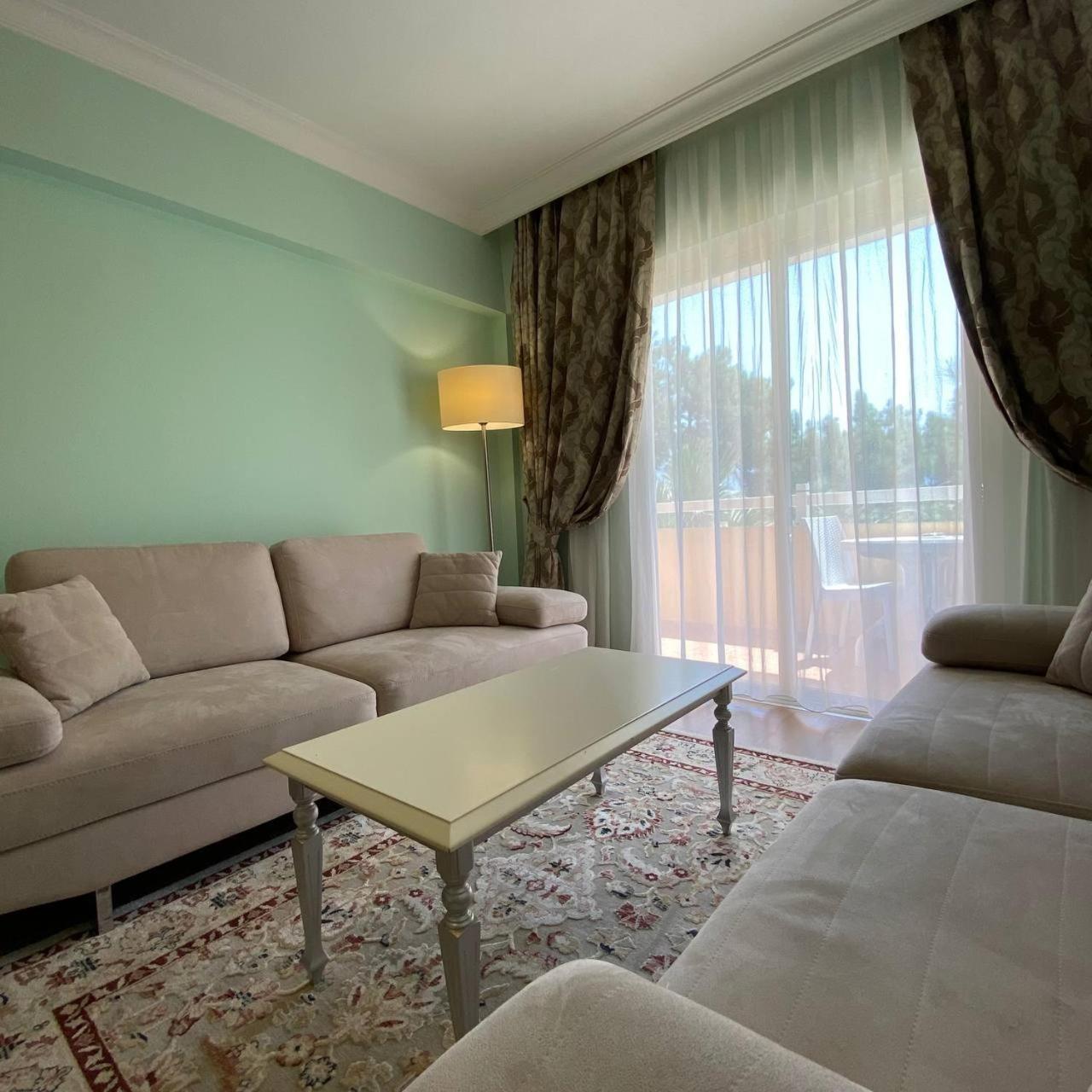 Pine Club Apart Hotel Kusadasi Exterior photo
