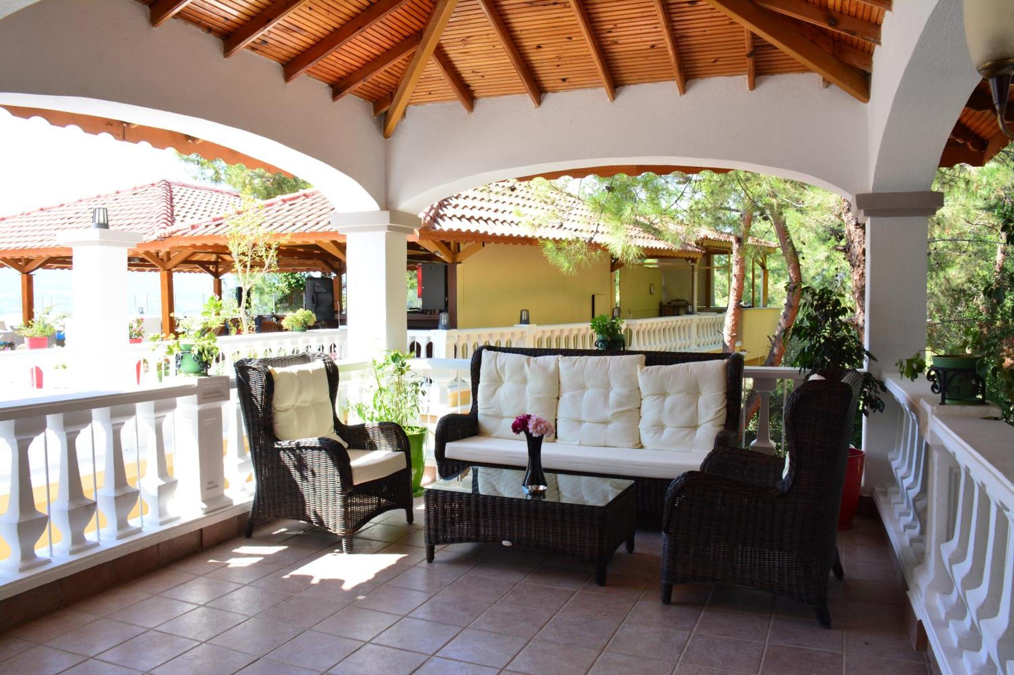 Pine Club Apart Hotel Kusadasi Exterior photo