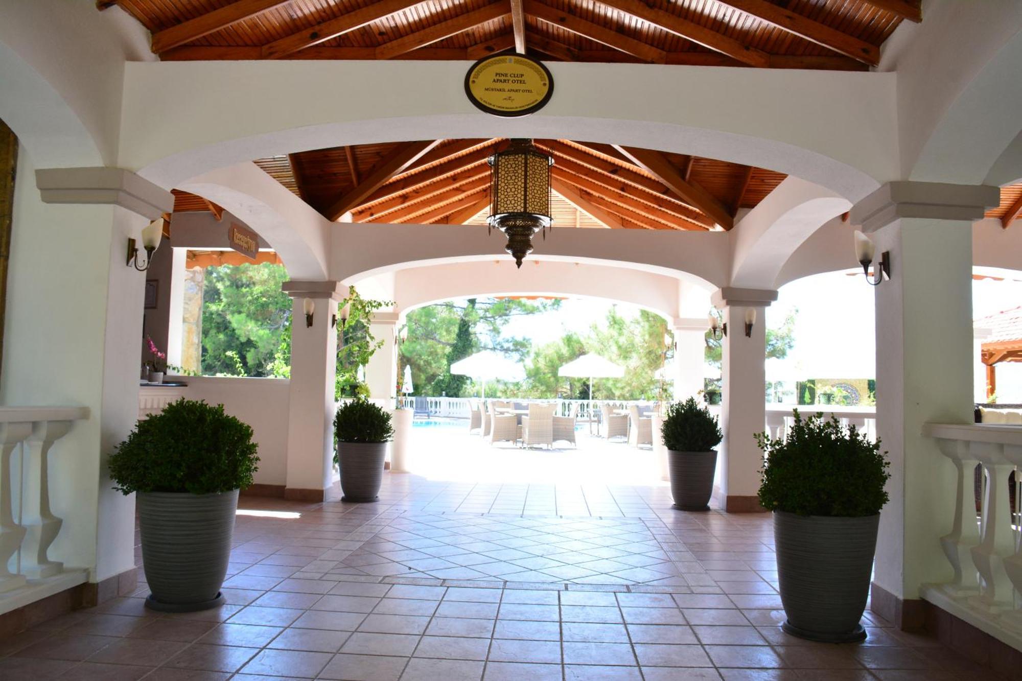 Pine Club Apart Hotel Kusadasi Exterior photo
