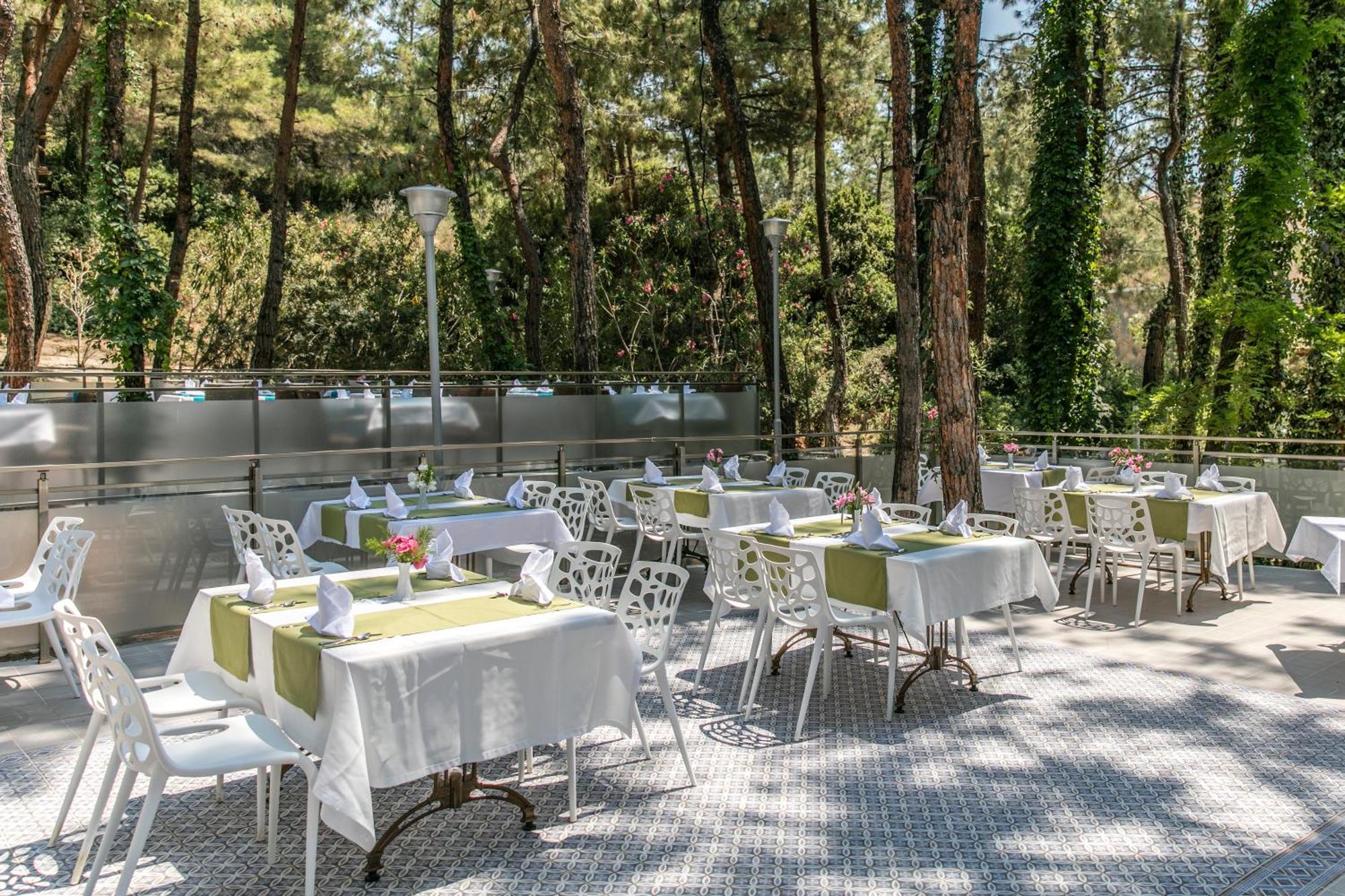 Pine Club Apart Hotel Kusadasi Exterior photo