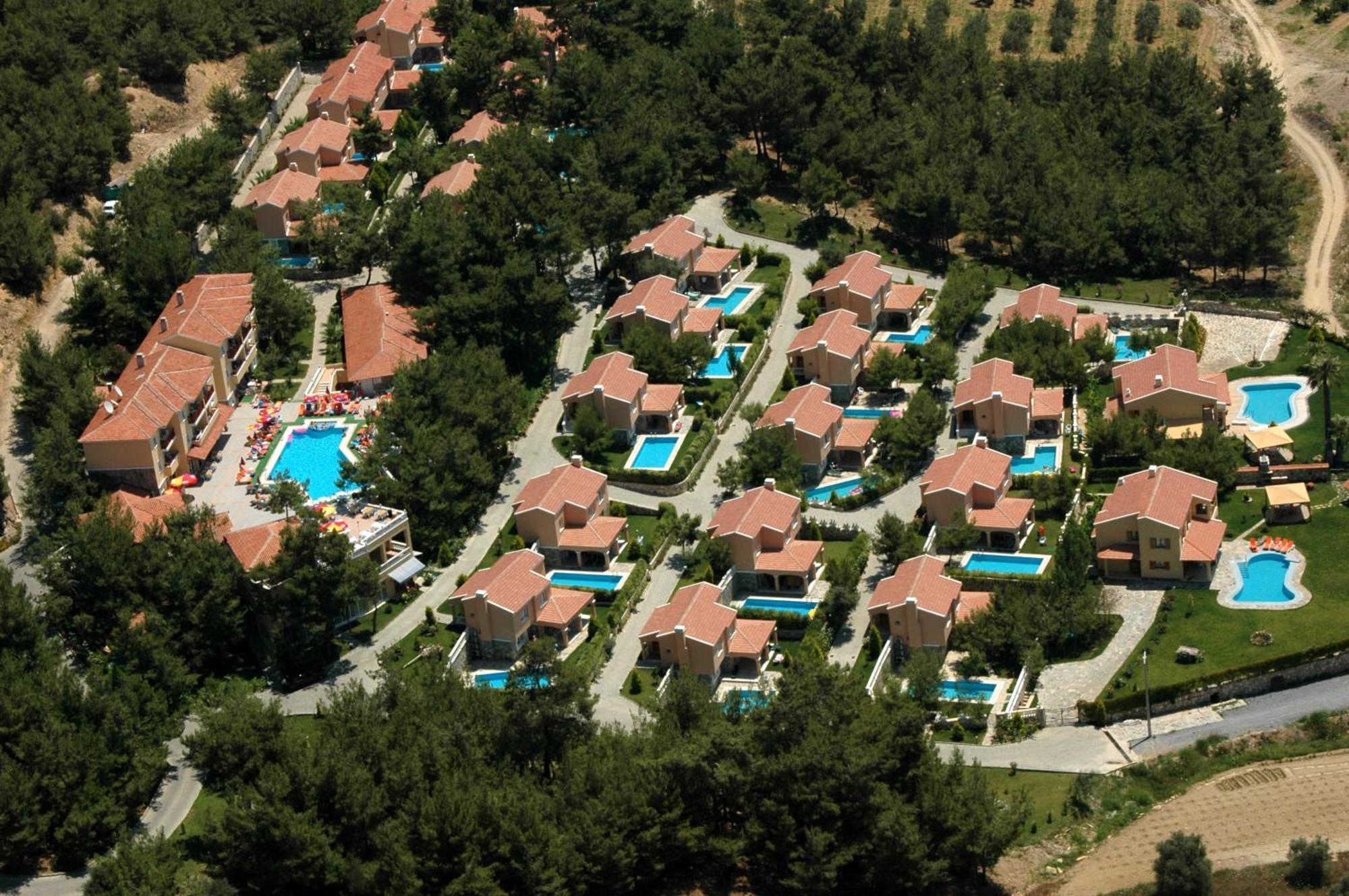 Pine Club Apart Hotel Kusadasi Exterior photo